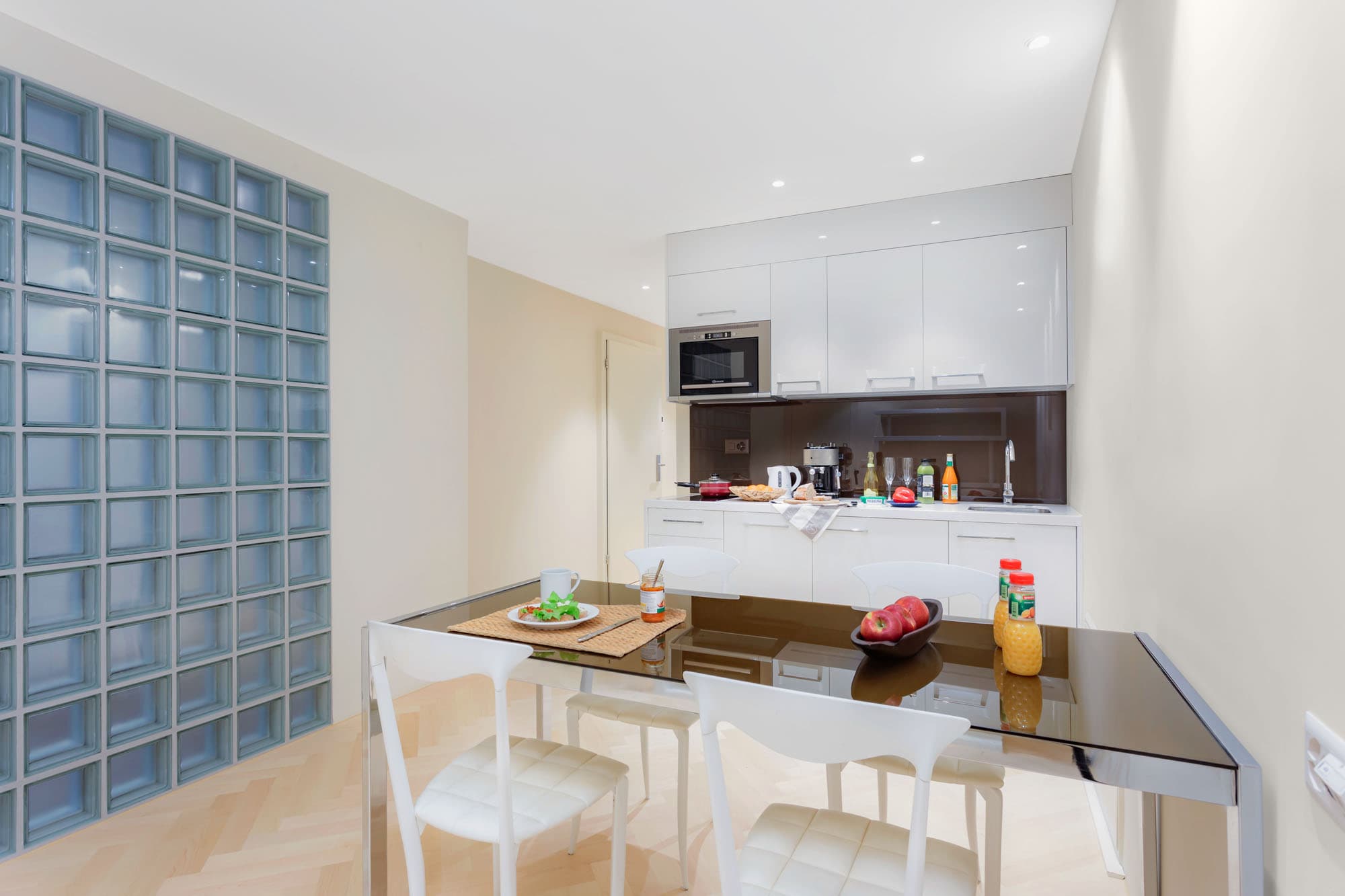 Studio Senior, Kitchenette 2