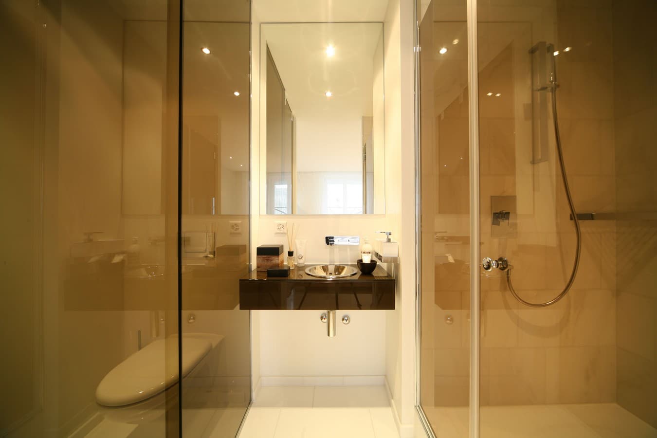 One Bedroom Senior, Kitchenette 1