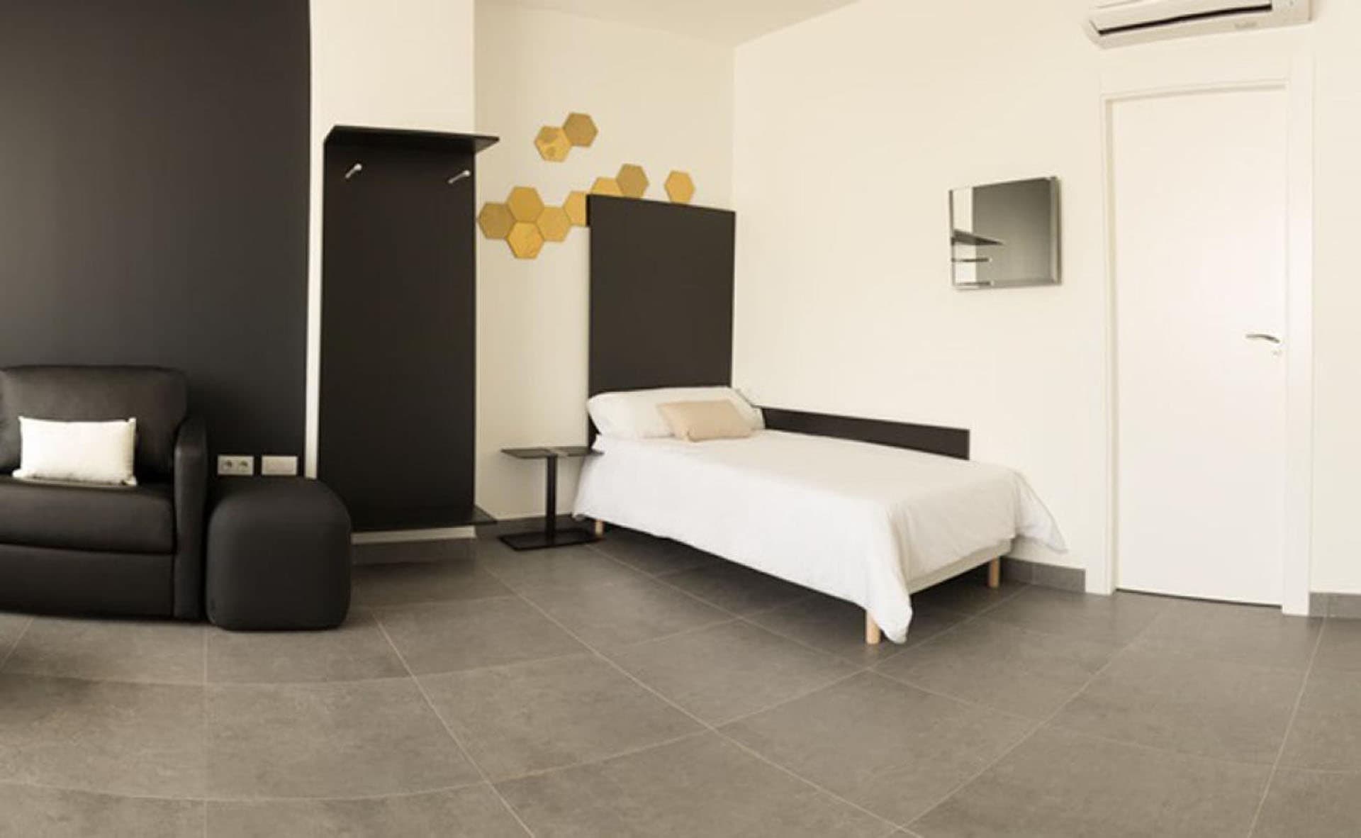 Studio Apartment Junior  3