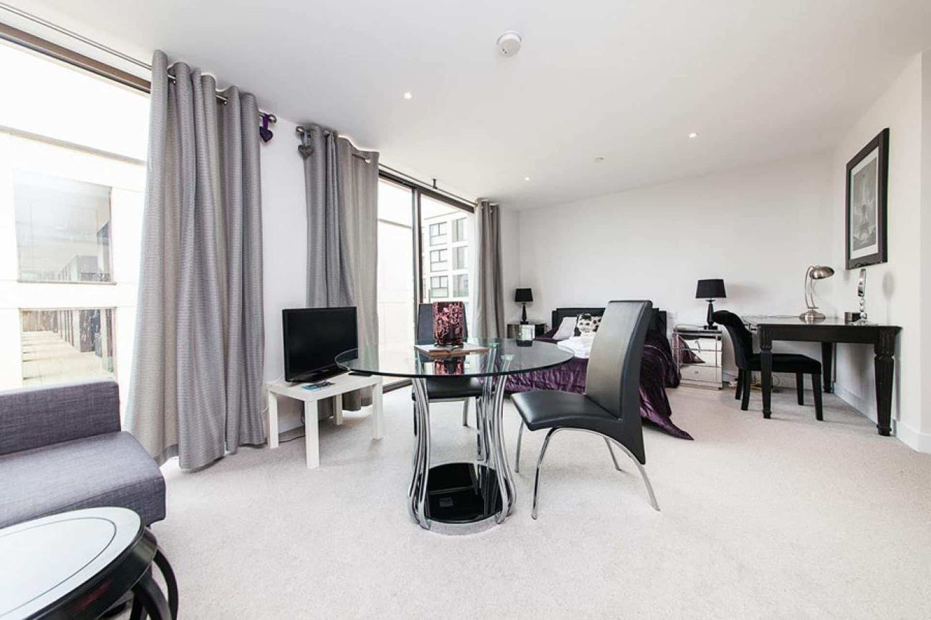 Studio Apartment Senior  3