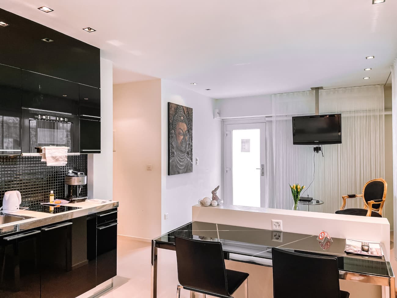 Grand Apartment, Kitchenette 3