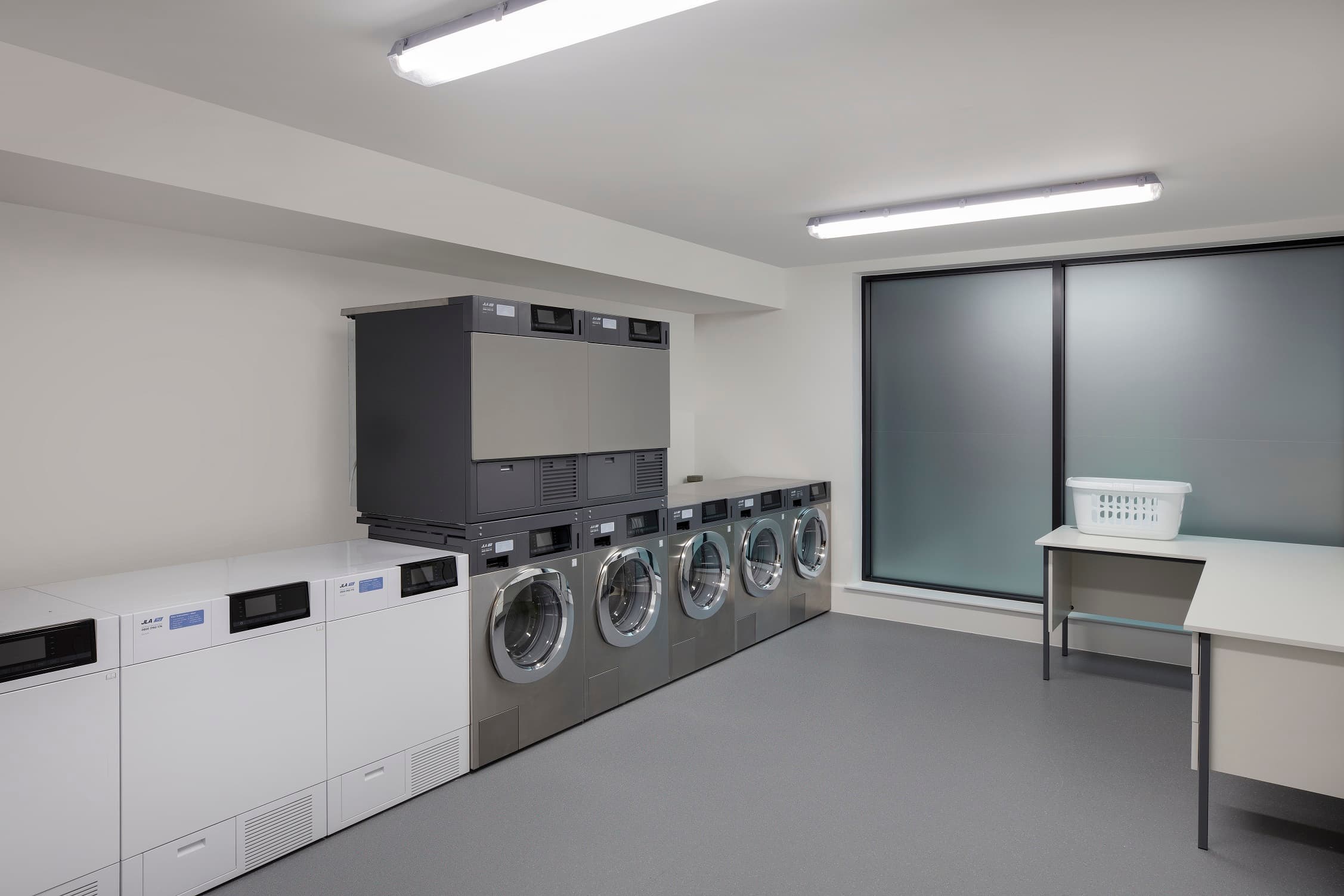 1 Bedroom Apartment Junior 3