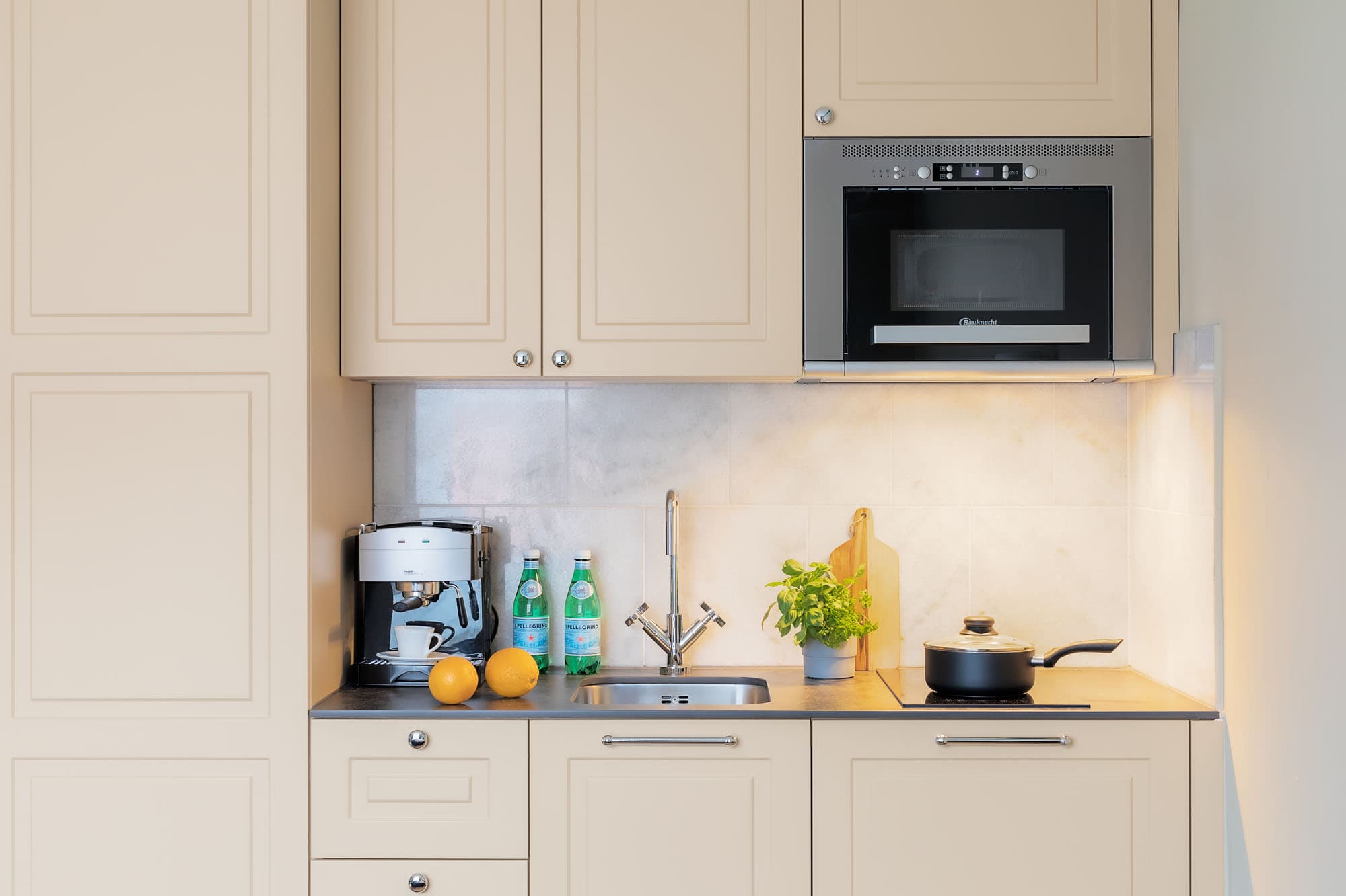 Two Bedroom Mini, Kitchenette 2