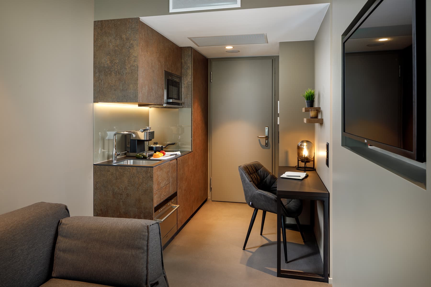 One Bedroom Junior, Kitchenette 1