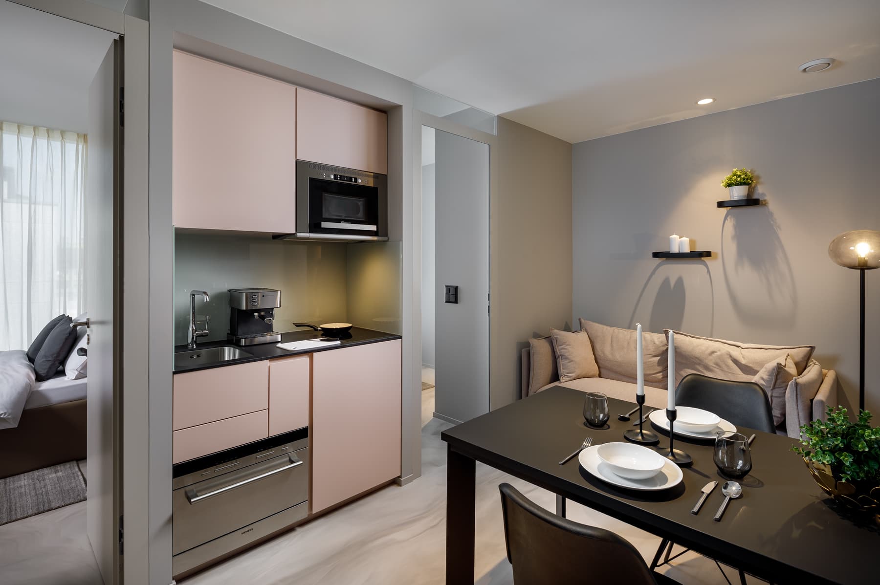 Two Bedroom Junior, Kitchenette 1