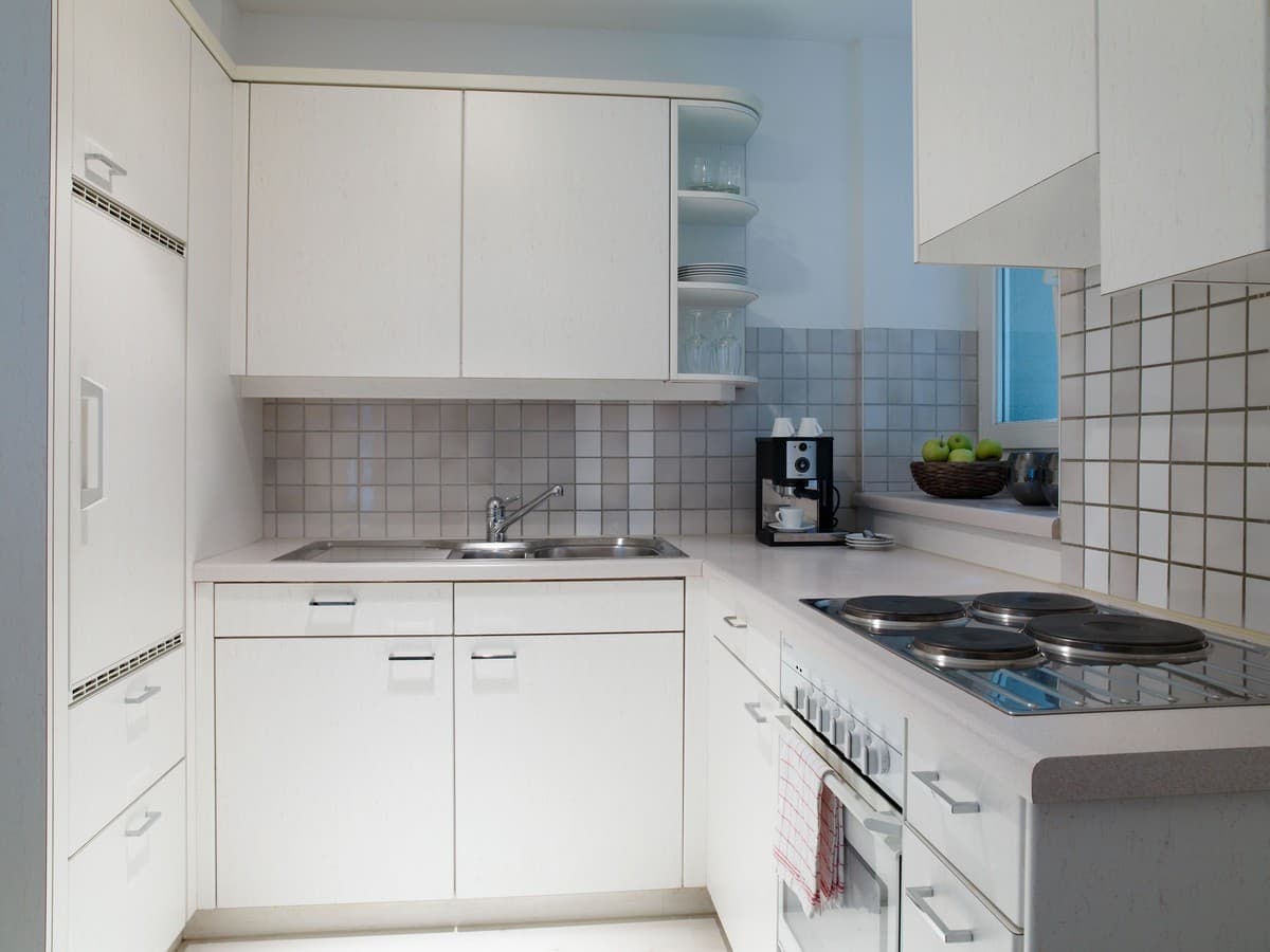Two Bedroom Mini, Kitchenette 3