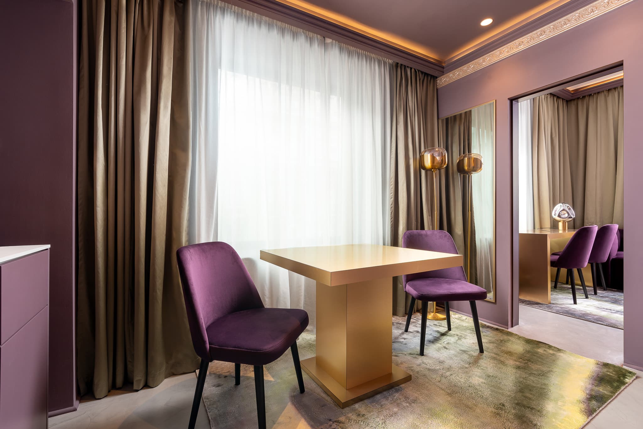 Studio Junior, Mini Bar 2