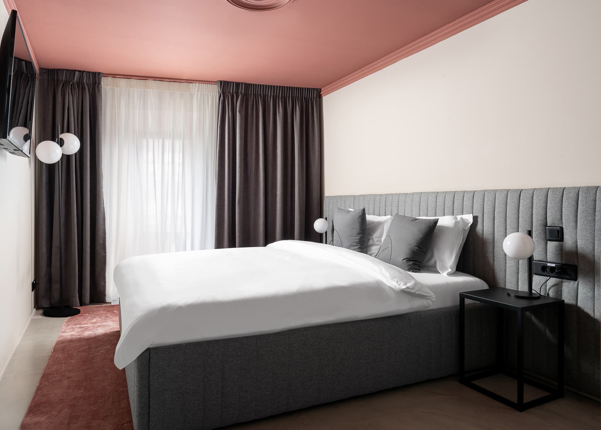 Three Bedroom, Pool Table, Kitchenette - Hollywood Suite 3