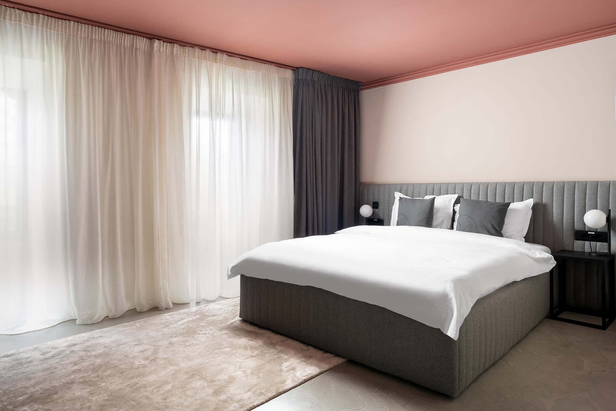 Two Bedroom, Conference, Balcony, Kitchenette - The Bossy Suite 1