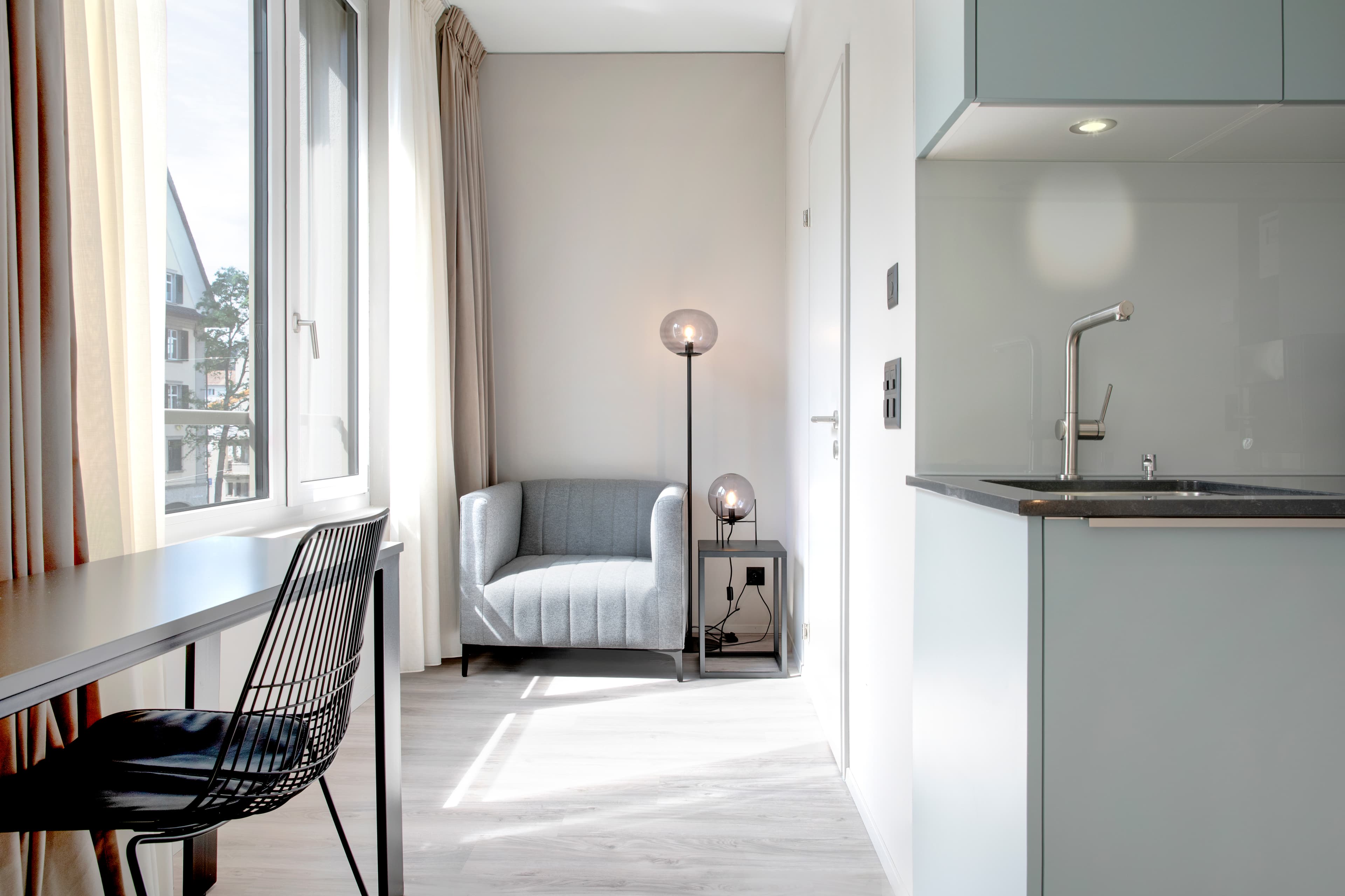 Studio Junior, Mini Bar 2