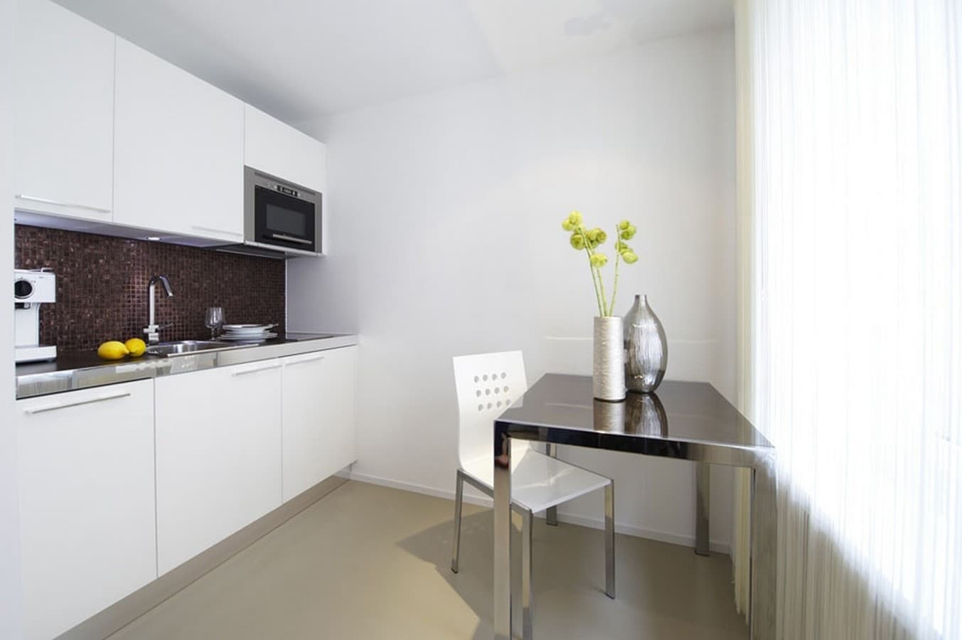 One Bedroom Junior, Kitchenette 2