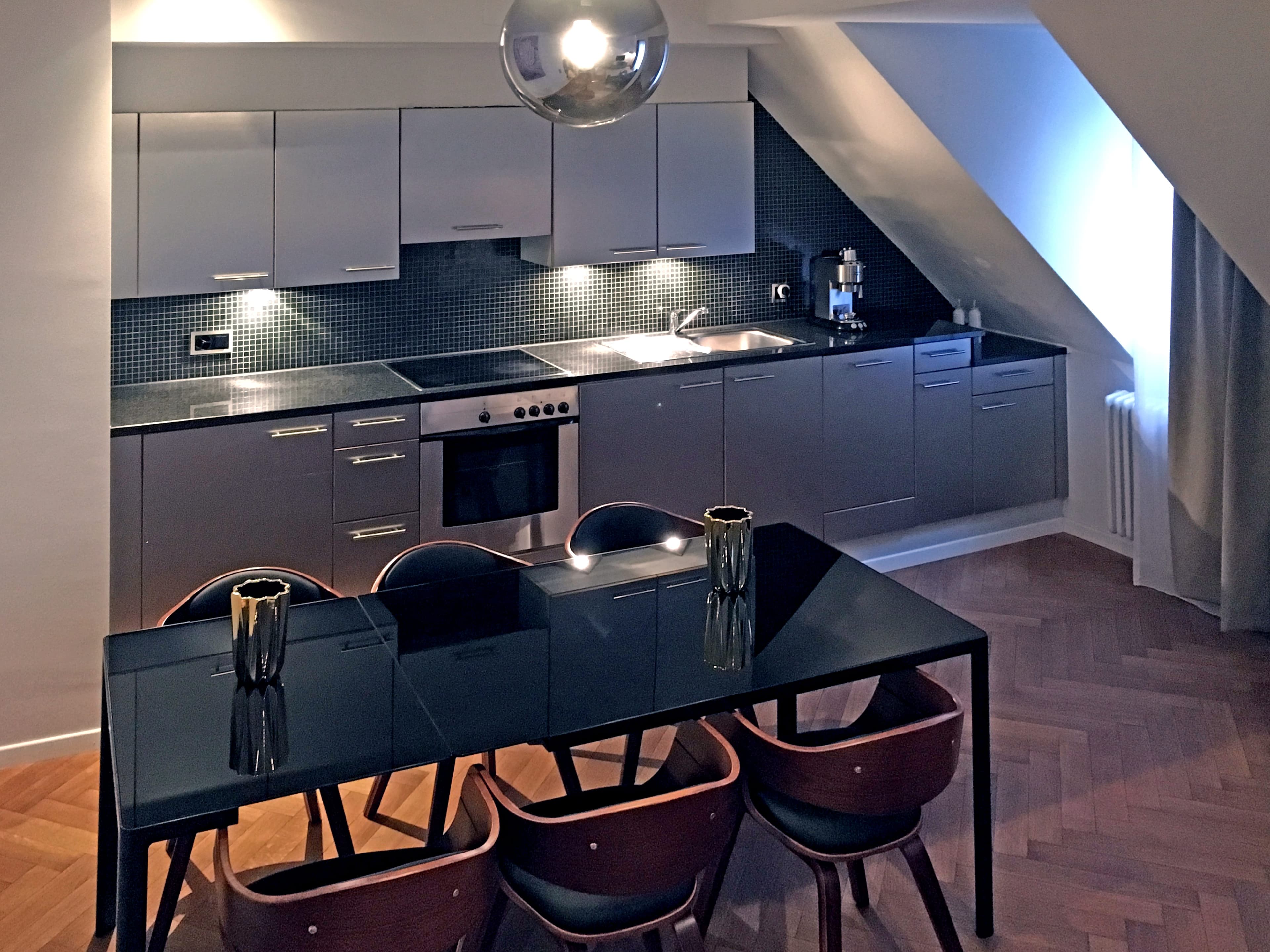 Two Bedroom Senior, Balcony, Kitchenette 3