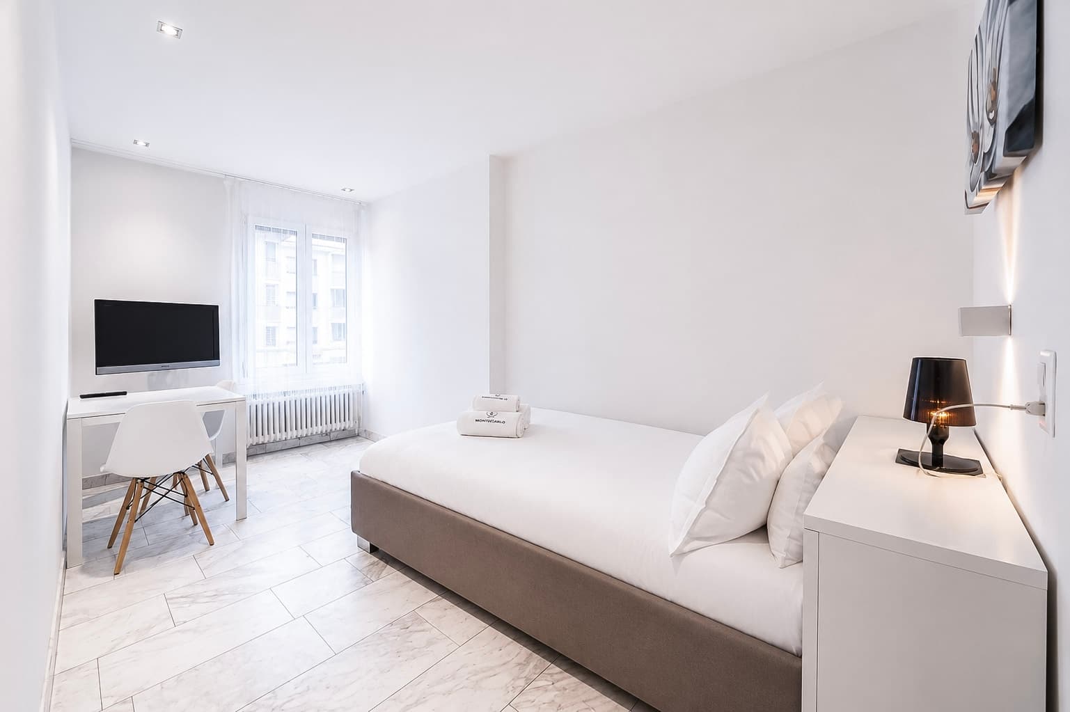 Two Bedroom Mini, External Bathroom, Kitchenette 3