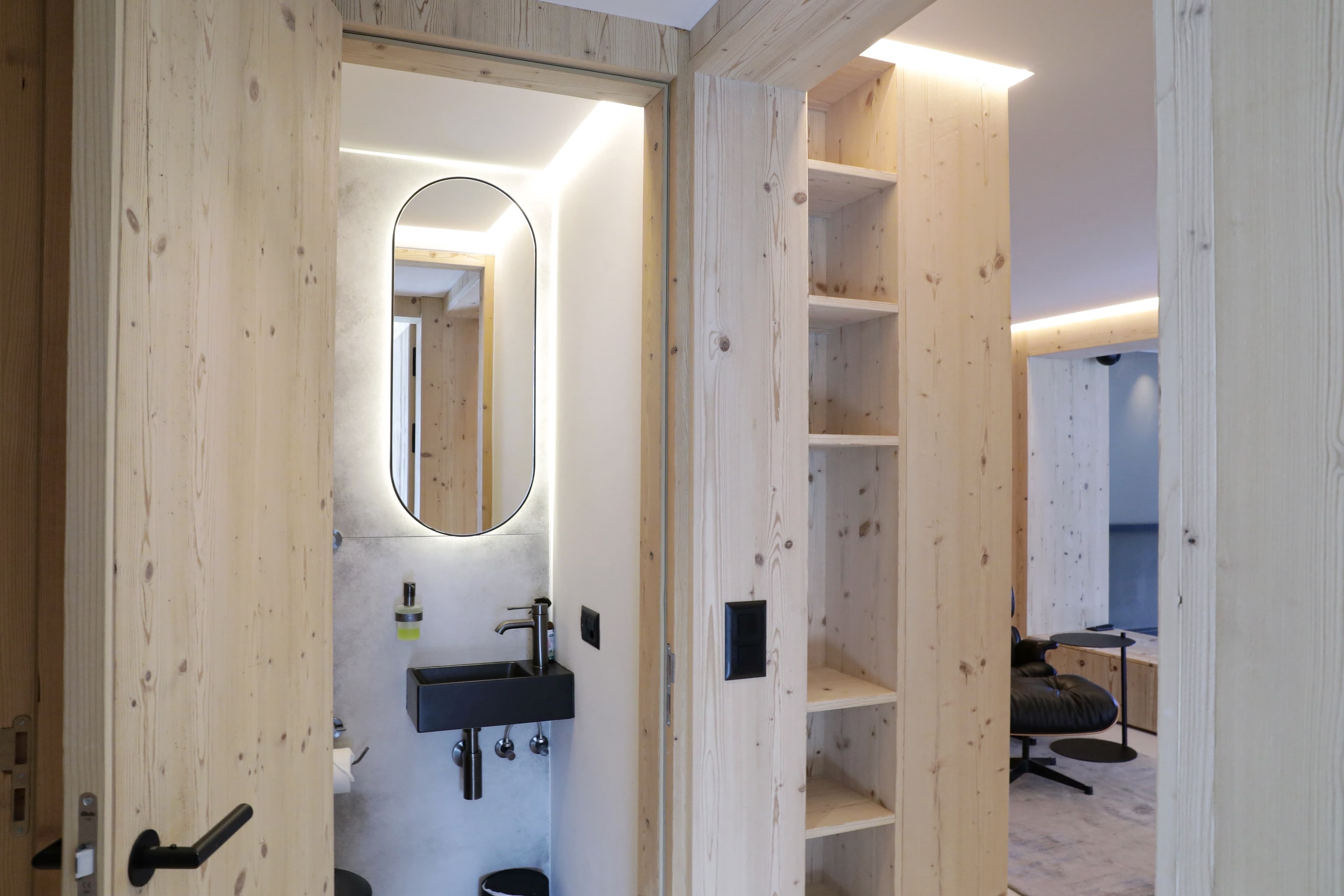 Four Bedroom Grand Apartment, Kitchen 2