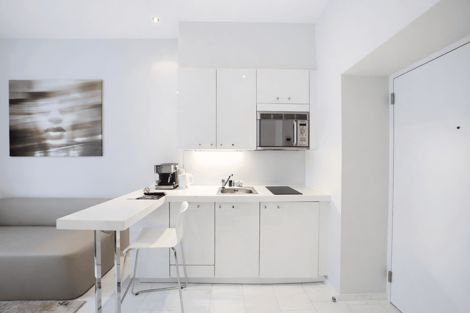 One Bedroom Junior, Kitchenette 3