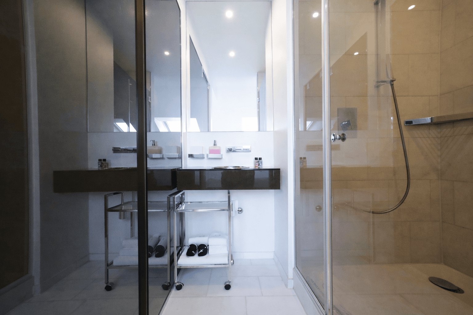 One Bedroom Junior, Kitchenette 1