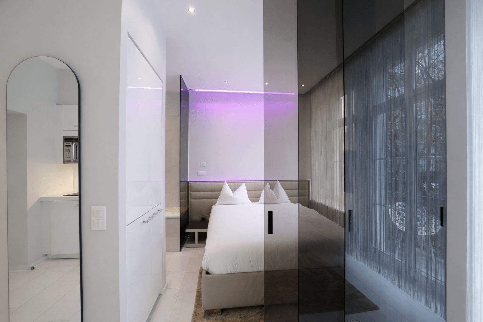 One Bedroom Junior, Balcony, Kitchenette 3