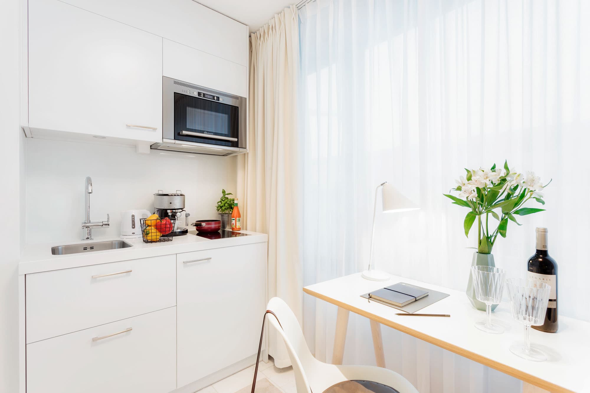Studio Mini, Balcony, Kitchenette 2