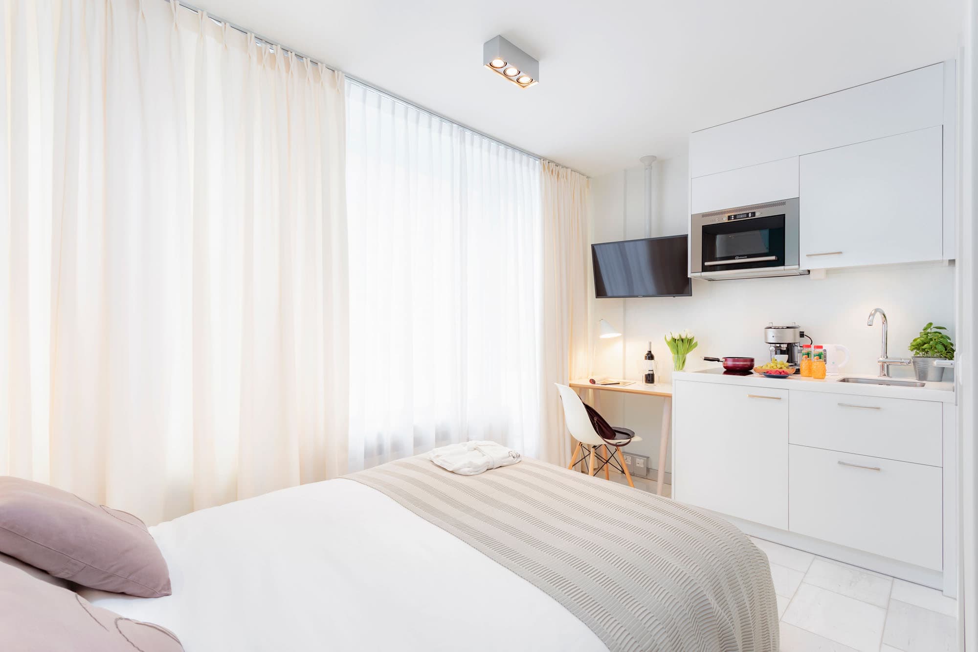 Studio Mini, Balcony, Kitchenette 3