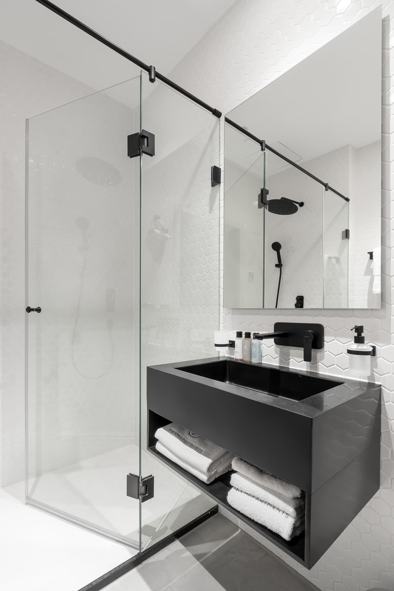 Studio Junior, Mini Bar - Boulevard View 3