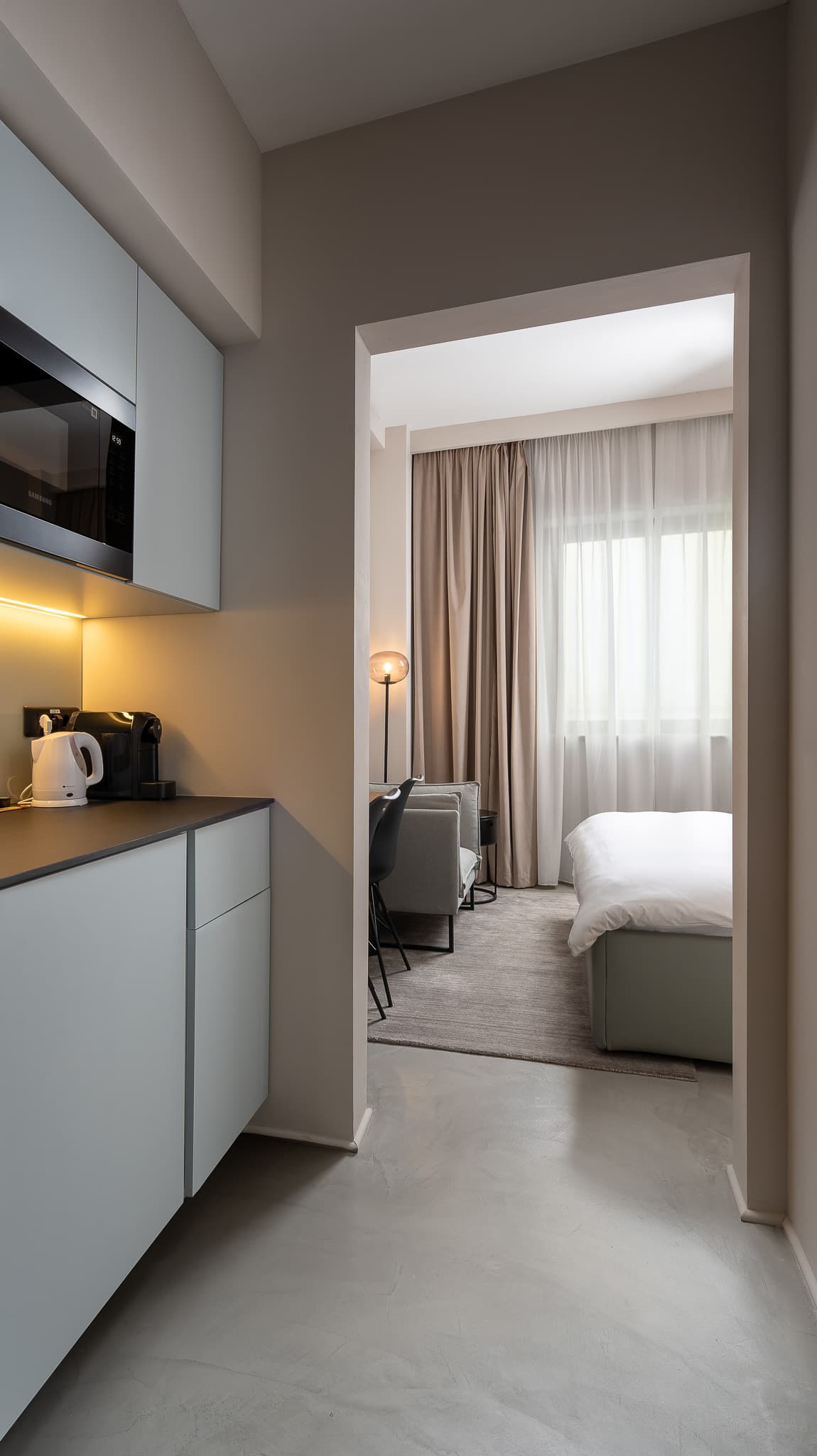Studio Junior, Mini Bar - Boulevard View 2
