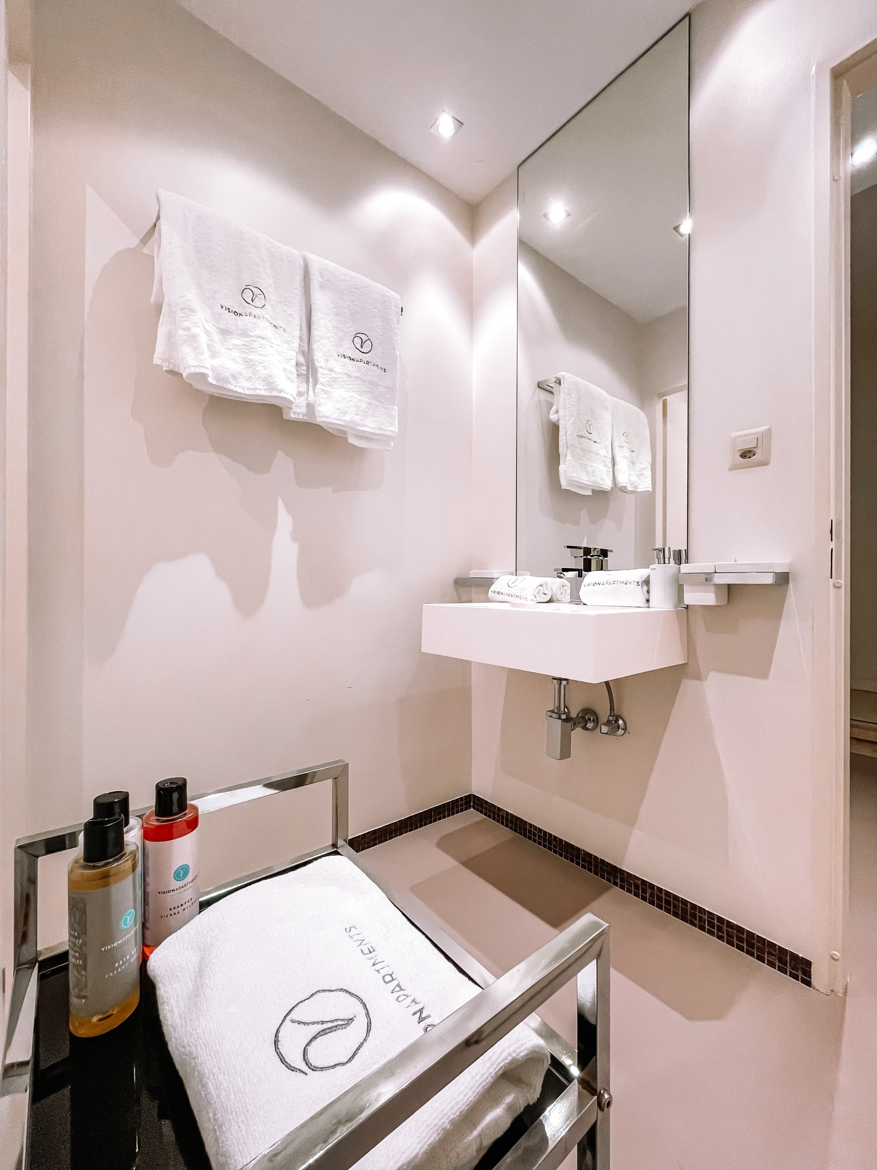 Grand Apartment, Kitchenette 3
