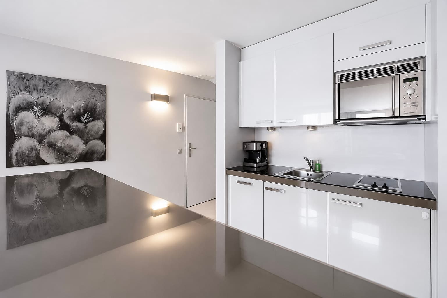 Studio Junior, Balcony, Kitchenette 2