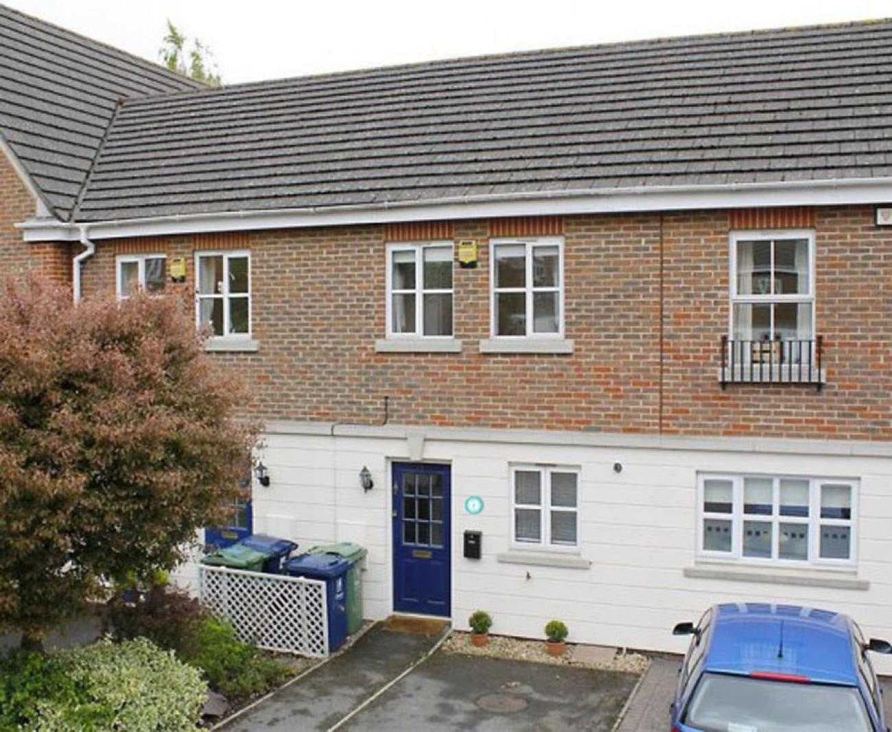 2 Bedroom Apartment Junior 1