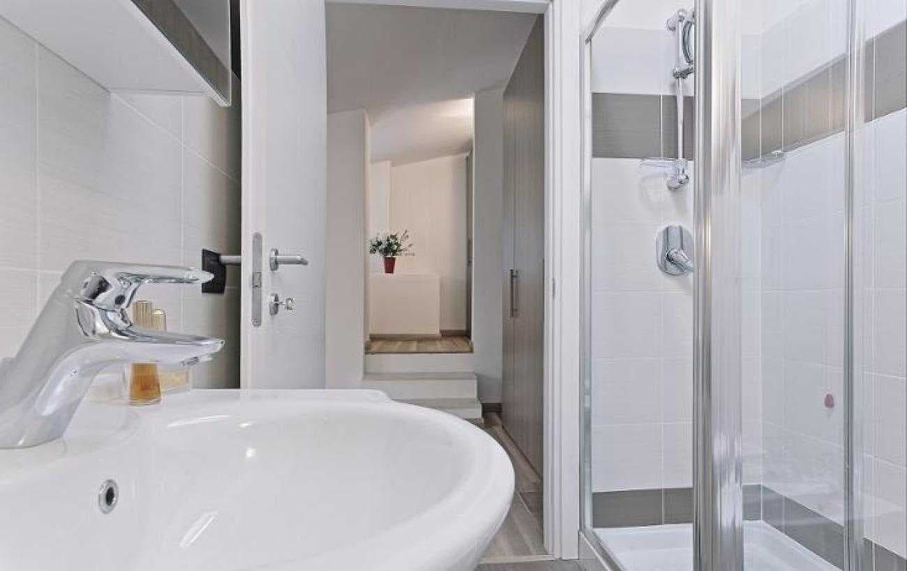 2 Bedroom Apartment Grand 3
