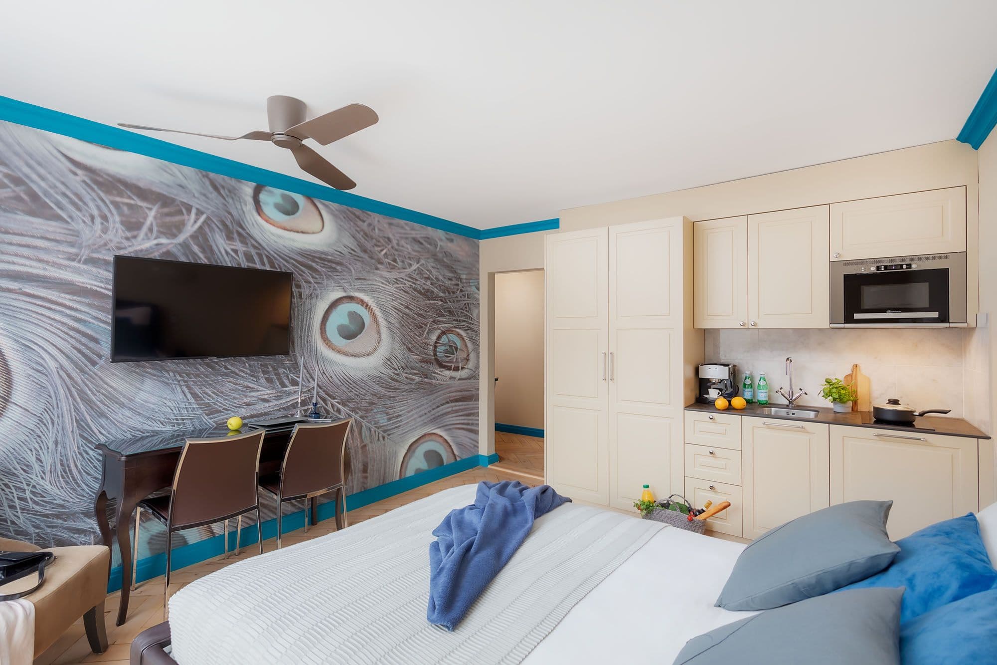 Two Bedroom Mini, Kitchenette