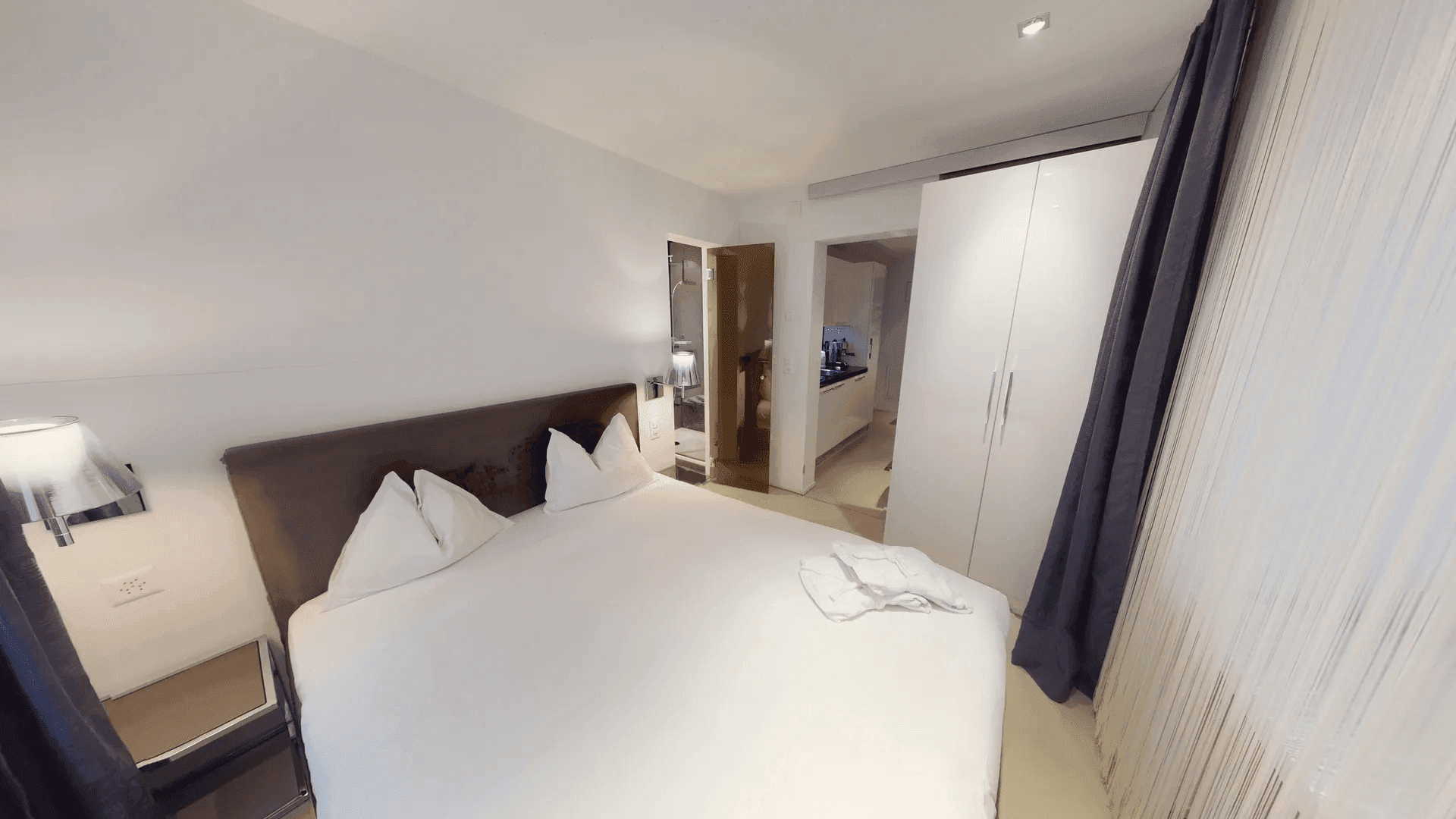 One Bedroom Mini, Kitchenette