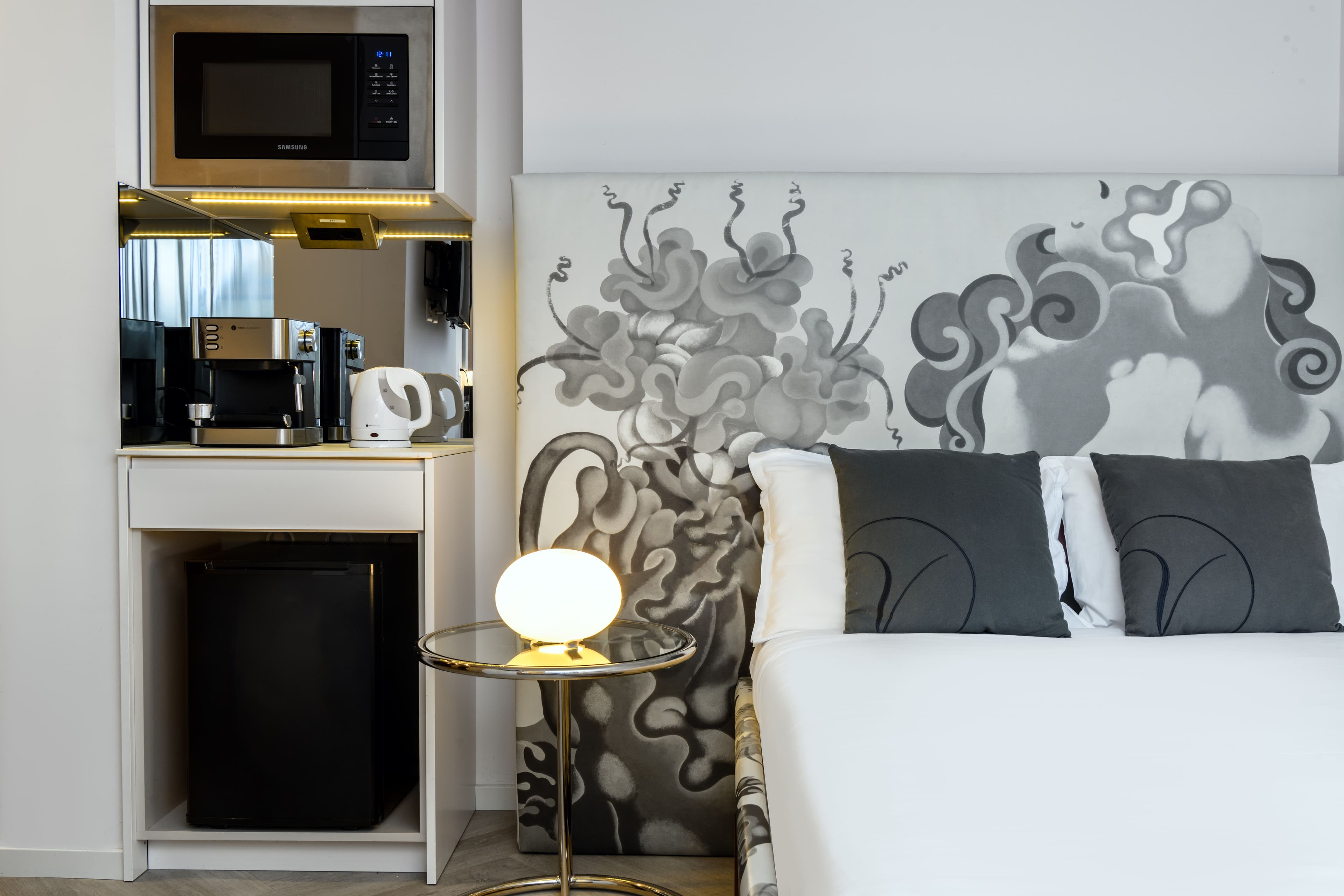 Studio Apartment Single Kitchenette